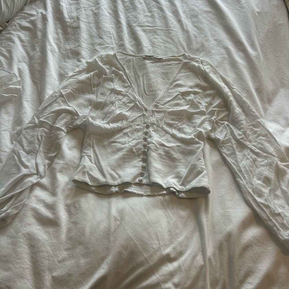 Elegant Abercrombie White Button-Down Women's Top - Picture 2 of 3
